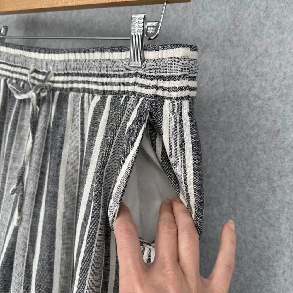 Banana Republic Wide Leg Crop Pull On Pant Size M Petite Navy White Stripe Linen